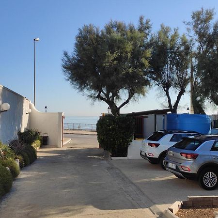 Seagull Apartments - Front And Sea View & Airport باري المظهر الخارجي الصورة