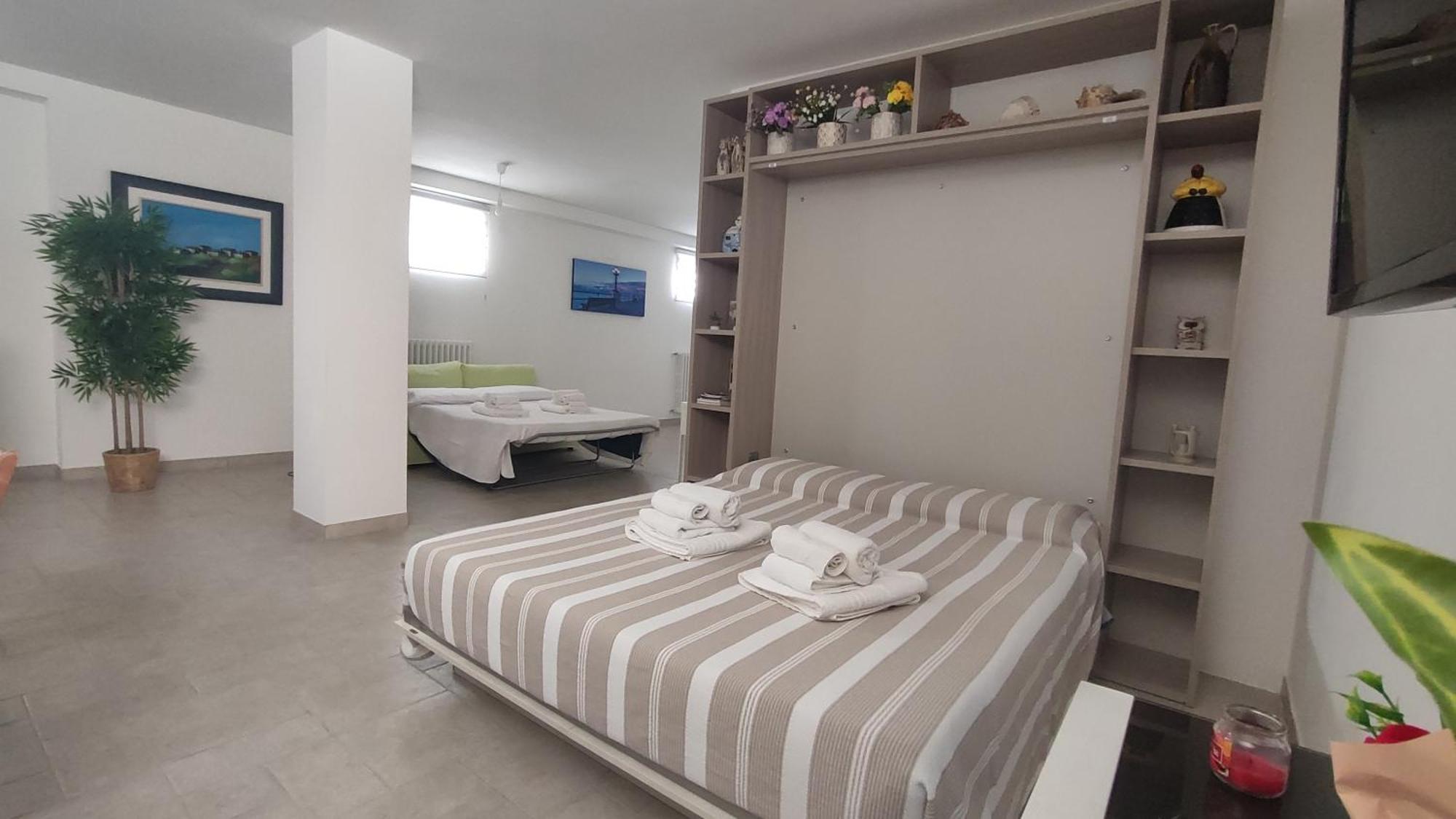 Seagull Apartments - Front And Sea View & Airport باري المظهر الخارجي الصورة