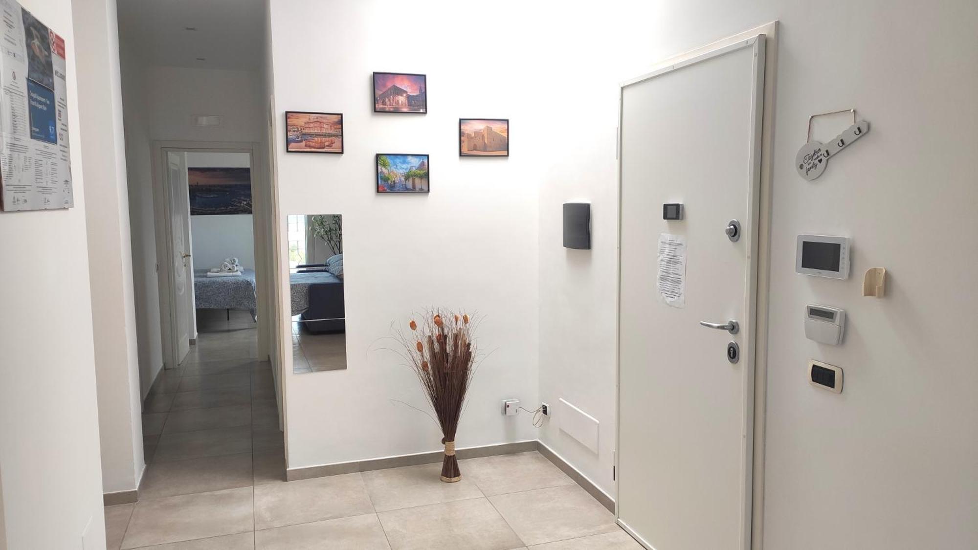 Seagull Apartments - Front And Sea View & Airport باري المظهر الخارجي الصورة