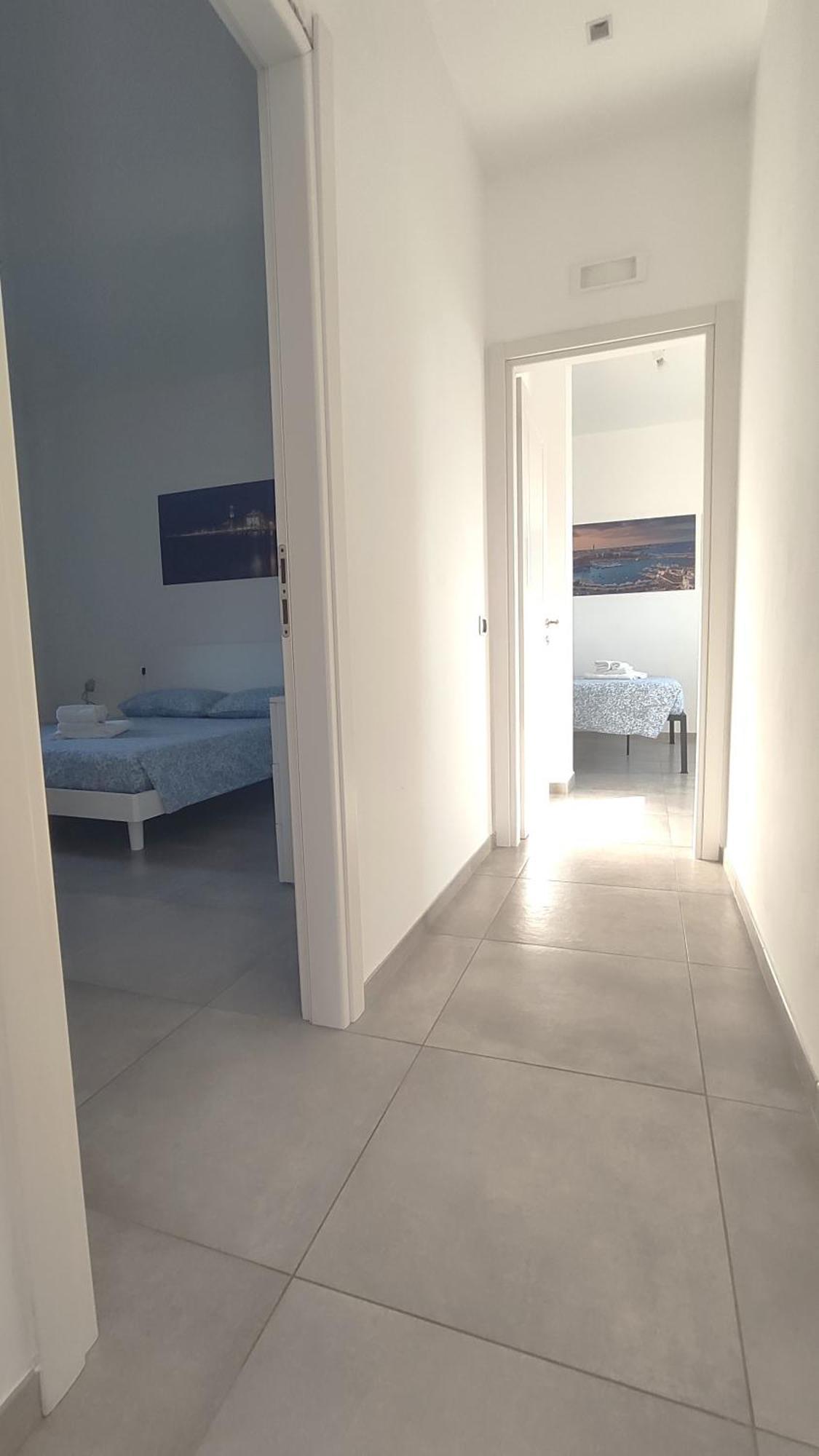 Seagull Apartments - Front And Sea View & Airport باري المظهر الخارجي الصورة